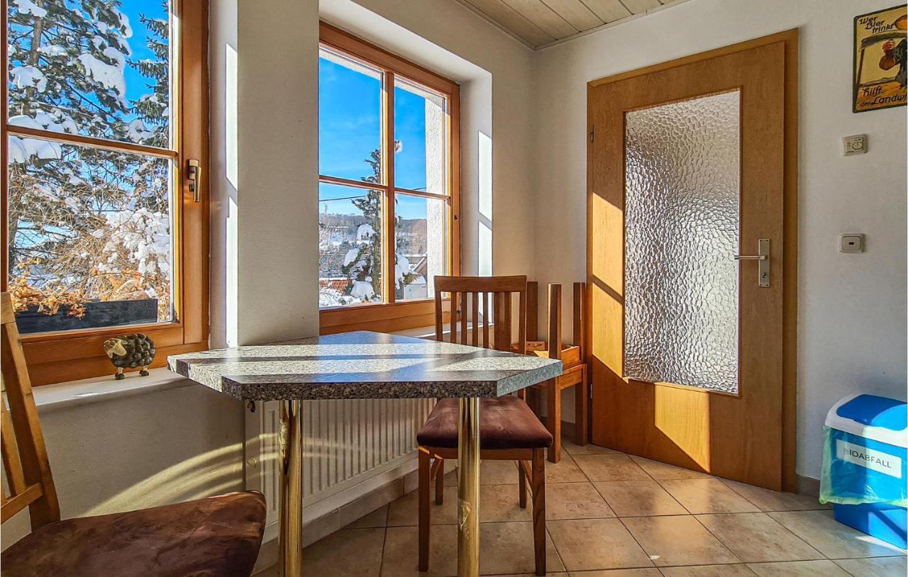 2 Bedroom Awesome Home In Kranichfeld Exterior foto